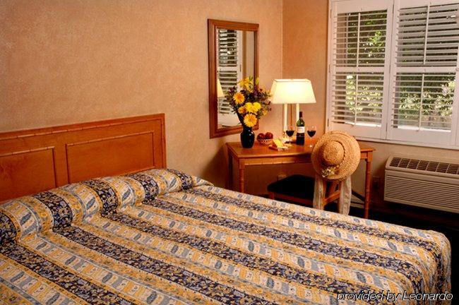 Saga Motor Hotel Pasadena Room photo